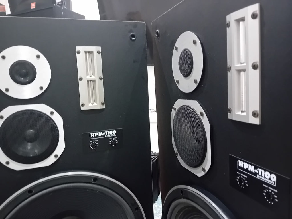 SUPER RARE TOP OF THE LINE PIONEER HPM 1100 SPEAKERS