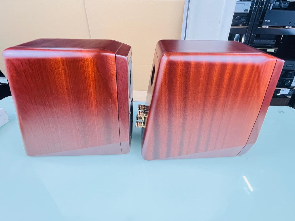 OPERA OPERETTA SPEAKERS