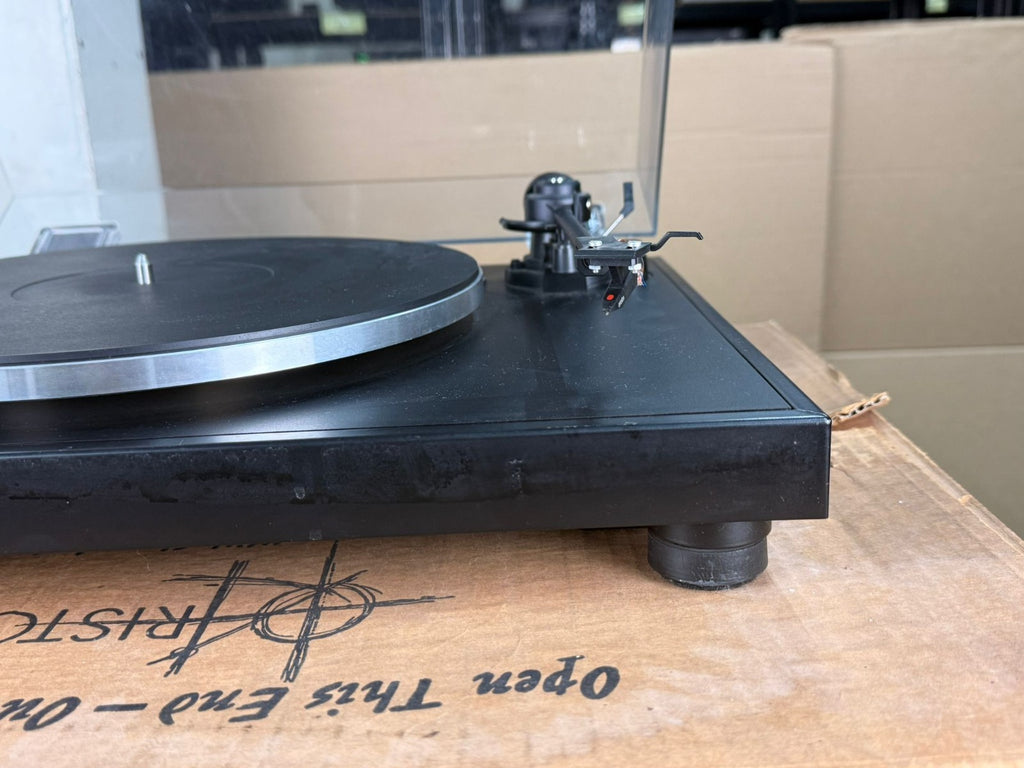 ARISTON Q DECK WITH ORTOFON CARTRIDGE TURNTABLE