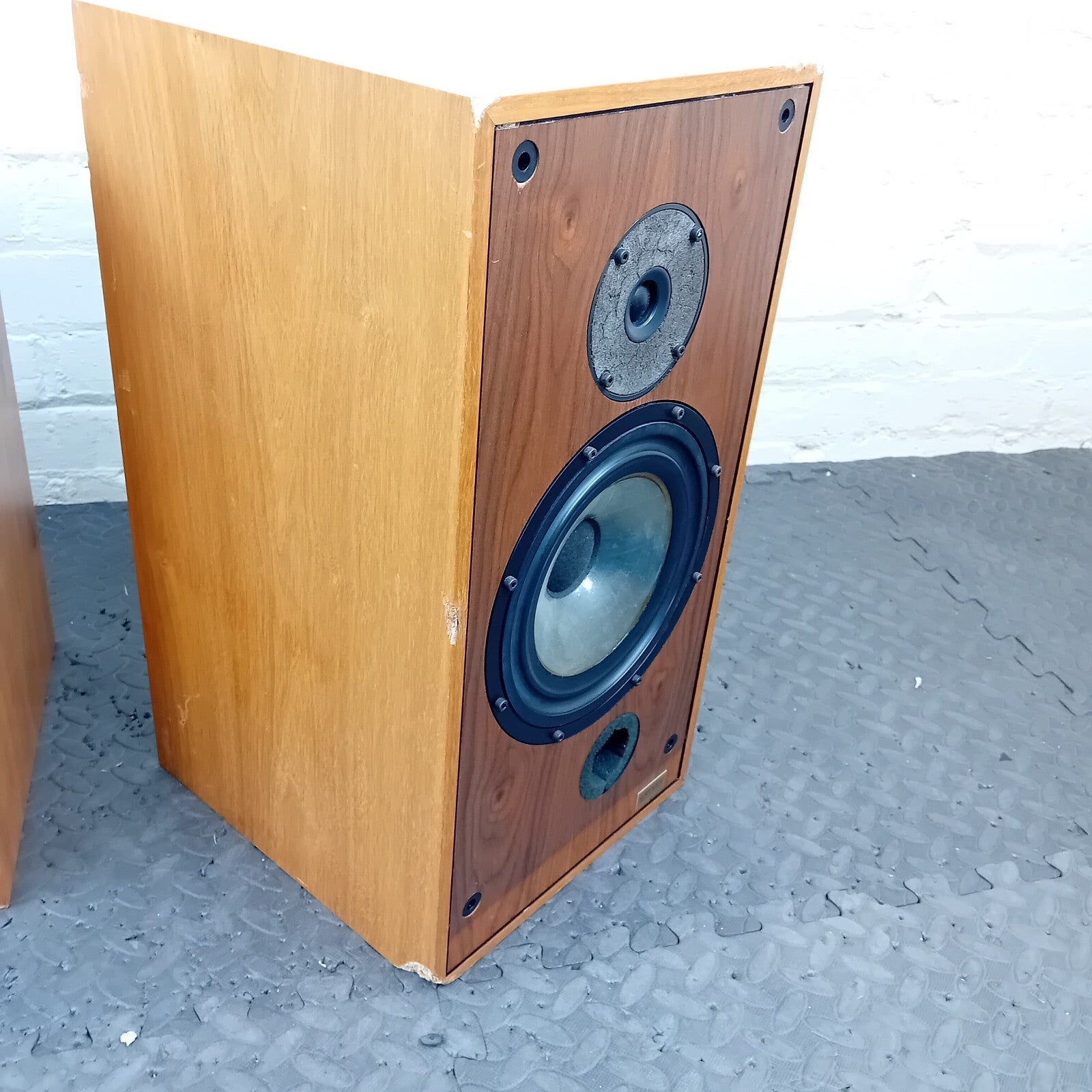 SPENDOR SP 2/2 SPEAKERS