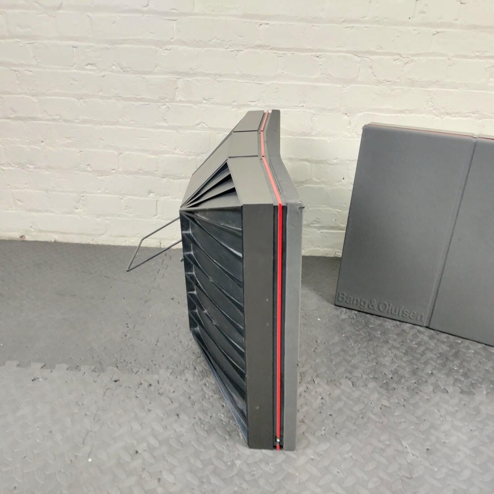 BANG & OLUFSEN B&O BEOVOX RL 140 SPEAKERS