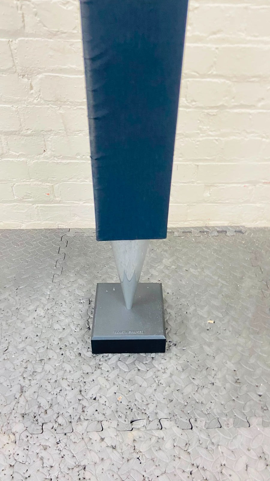 BANG & OLUFSEN B&O BEOLAB 8000 FLOOR STANDING SPEAKERS