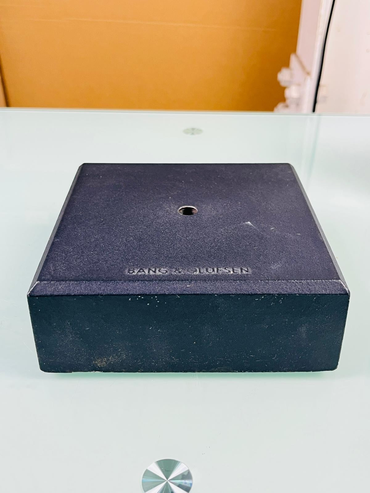 BANG & OLUFSEN B&O BEOLAB 8000 FOOT BOTTOM ROCK