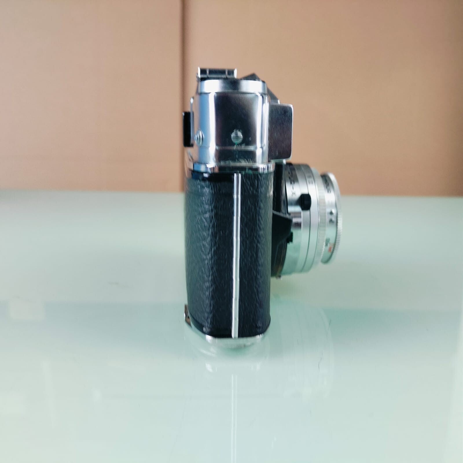 KODAK RETINA REFLEX IV SLR CAMERA WITH SCHNEIDER-KREUZNACH F:2.8 / 50MM LENS