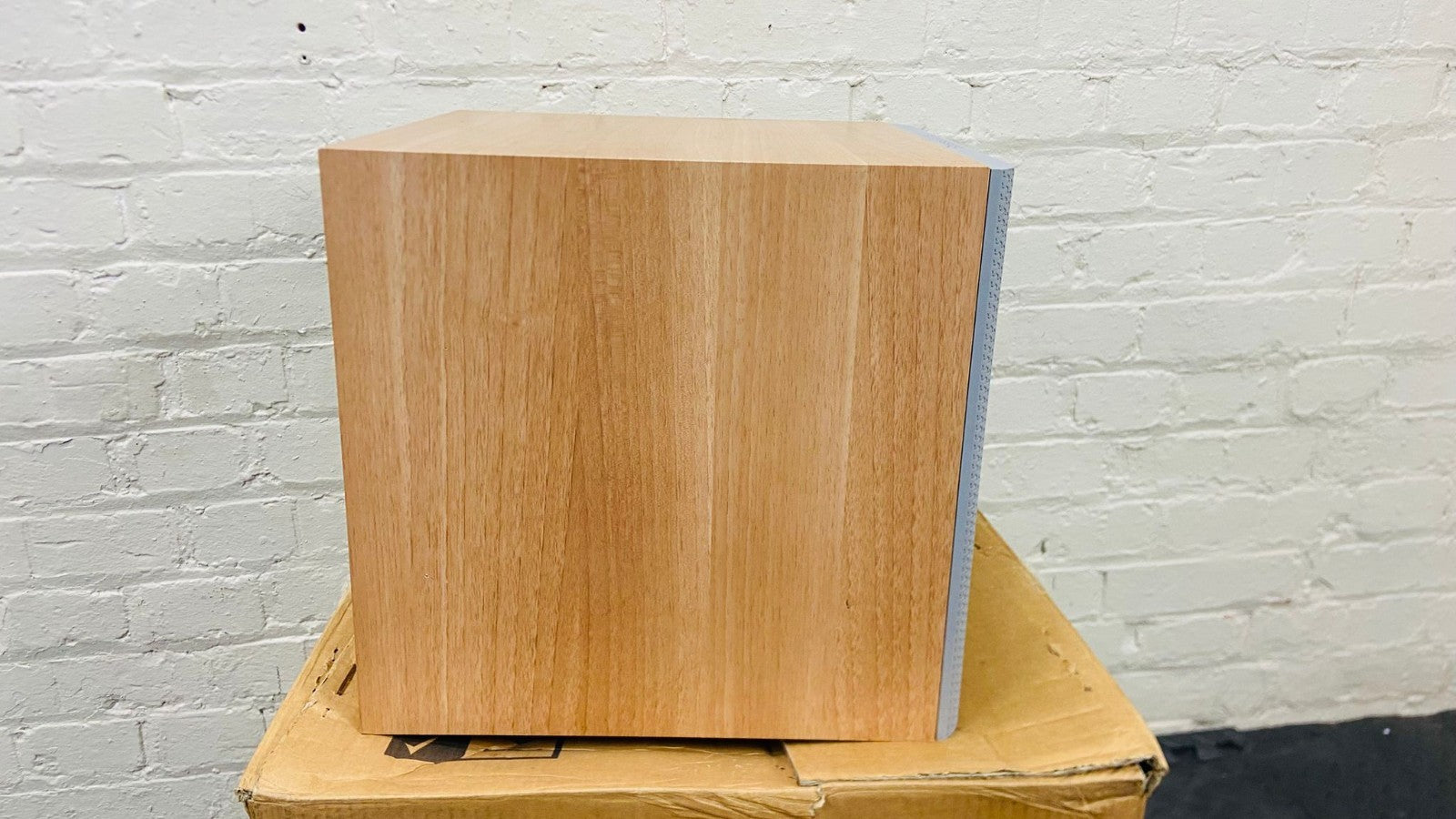 BOWERS & WILKINS B&W ASW 675 SUBWOOFER