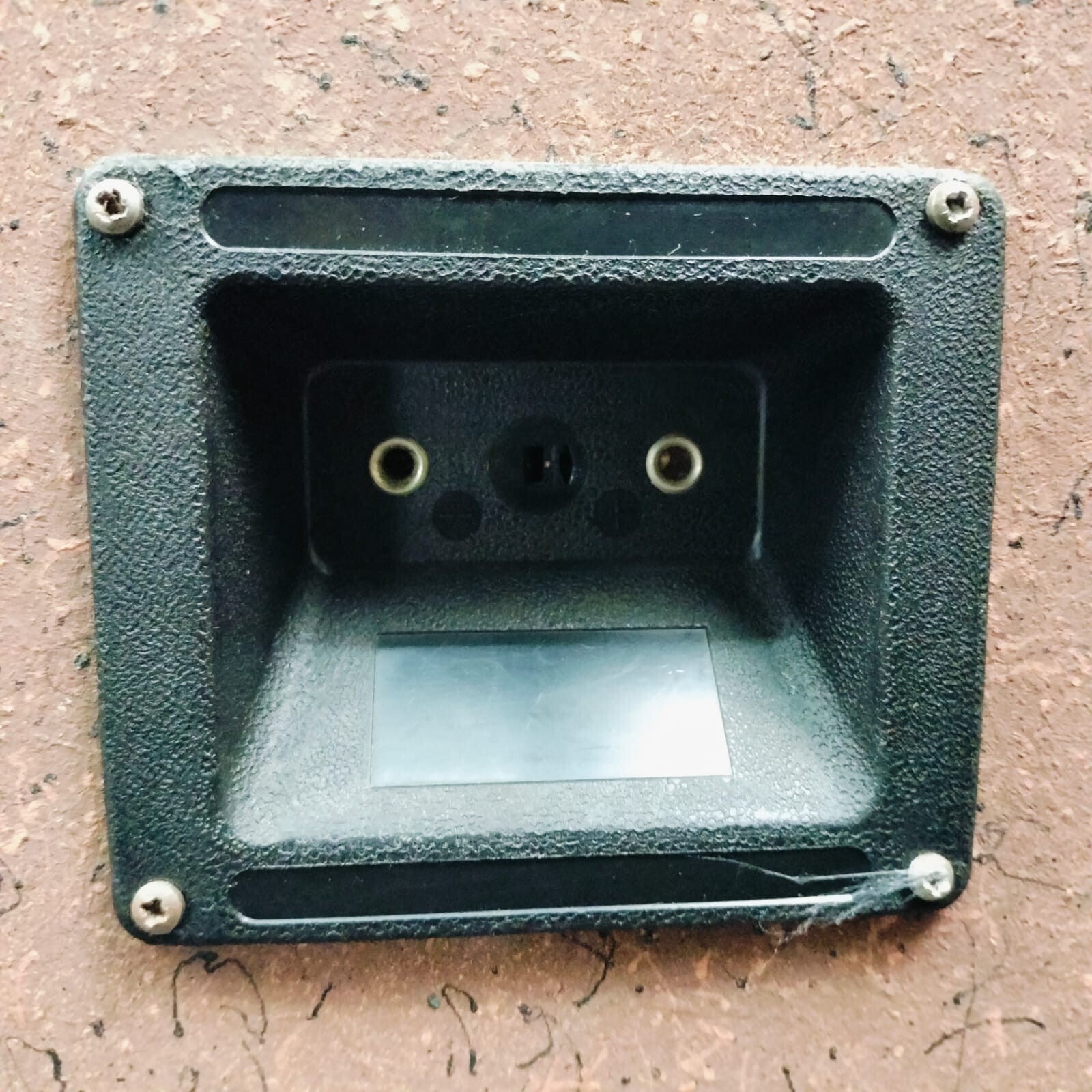 UNBRANDED SPEAKERS