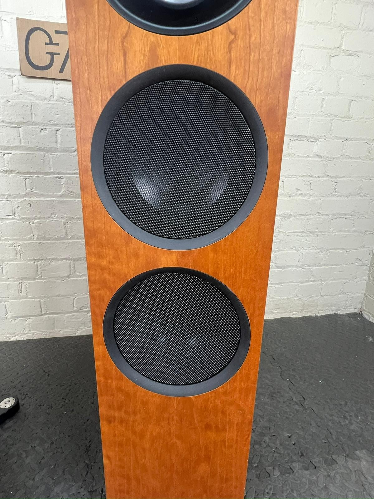 LINN AKURATE 242 FLOOR STANDING SPEAKERS