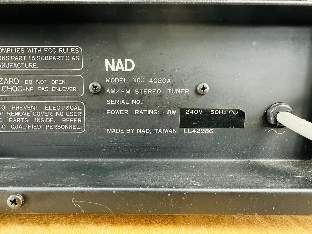 NAD 4020A AM/FM Stereo Tuner