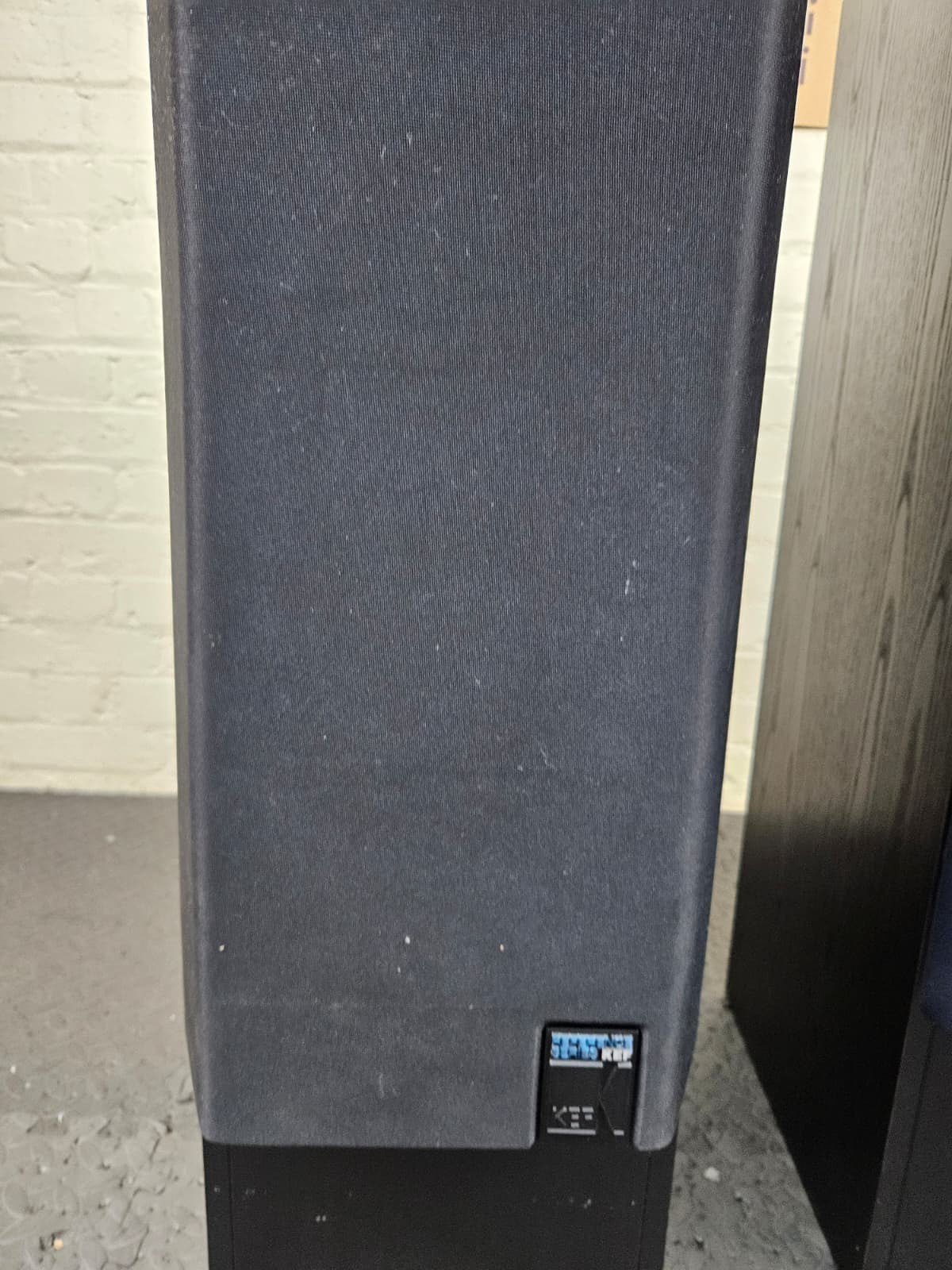 KEF 104/2 REFERENCE SERIES FLOOR STANDING SPEAKERS