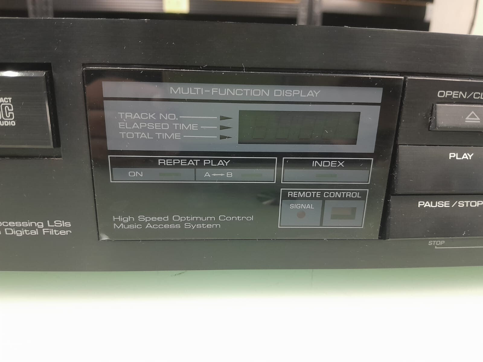 YAMAHA CD 3 NATURAL SOUND CD PLAYER