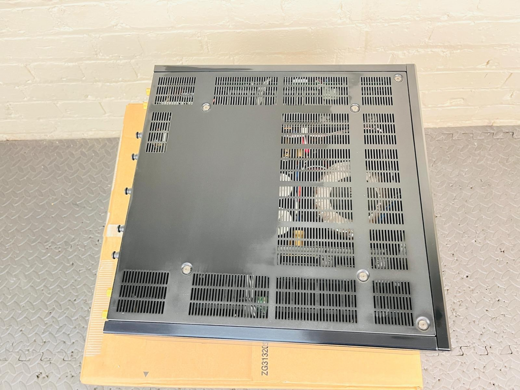 YAMAHA AVENTAGE MX A5000 NATURAL SOUND 11 CHANNEL POWER AMPLIFIER