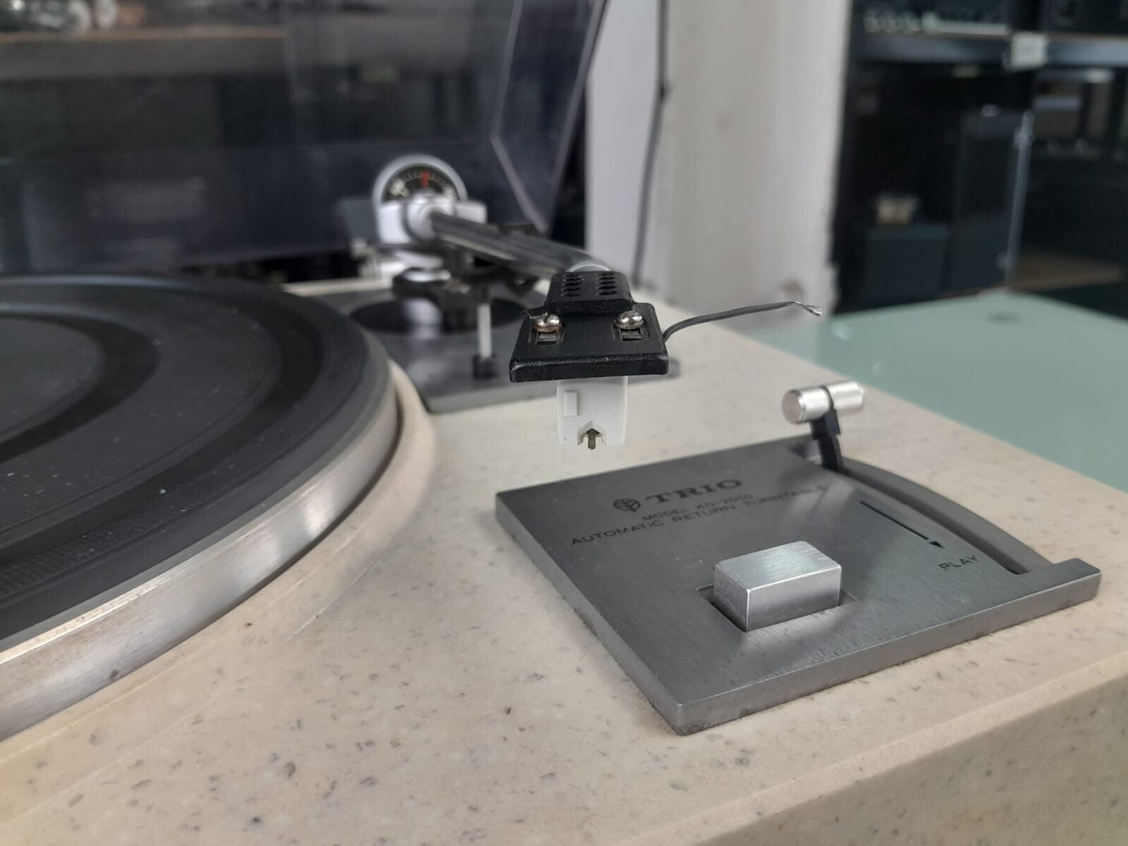 TRIO KD 2055 AUTOMATIC RETURN BELT DRIVE TURNTABLE
