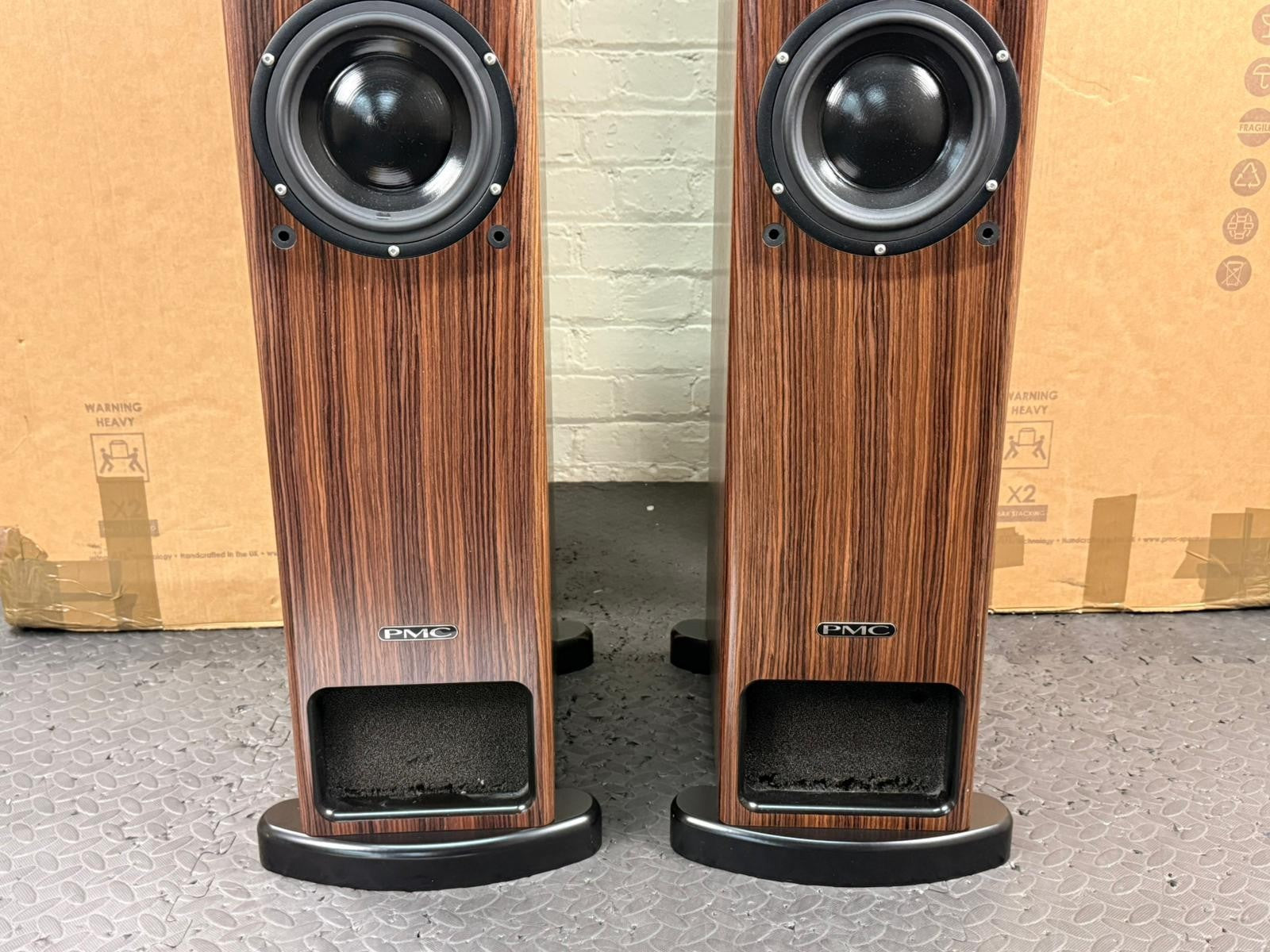 PMC PB1i SIGNATURE FLOORSTANDING SPEAKERS