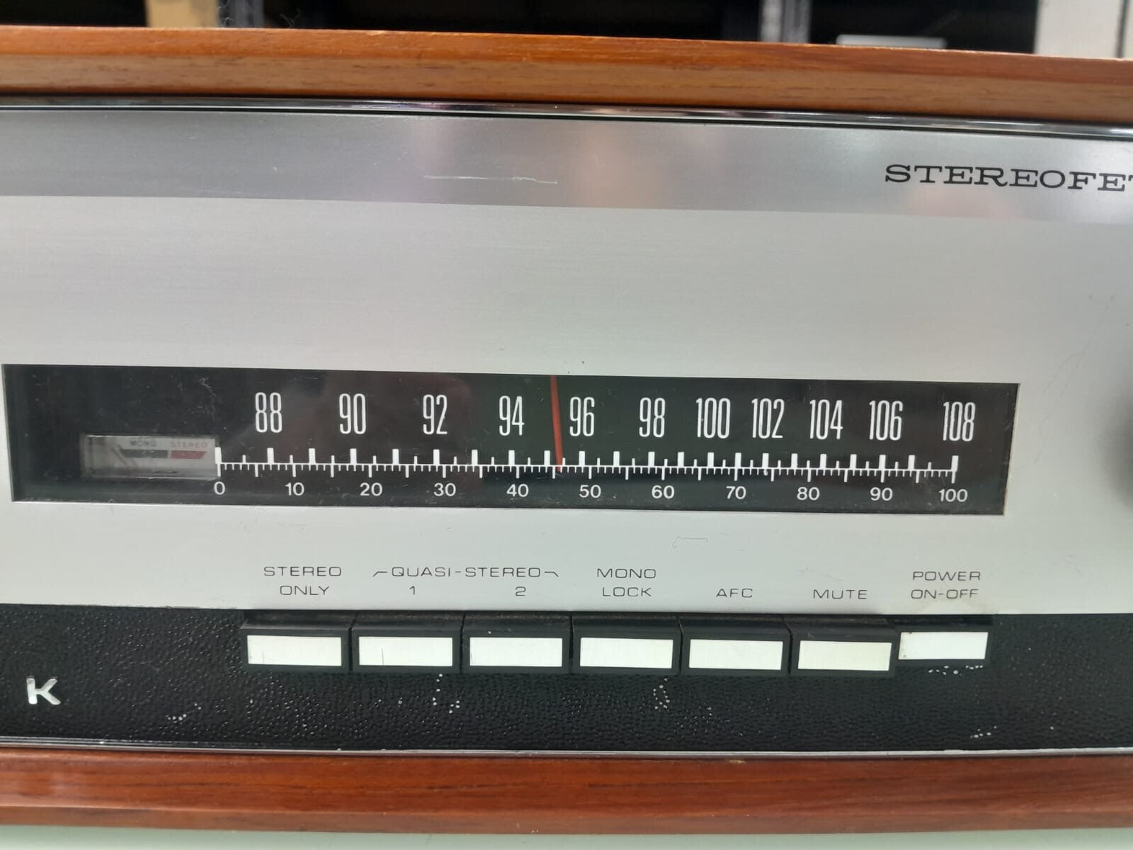 LEAK STEREOFETIC FM TUNER