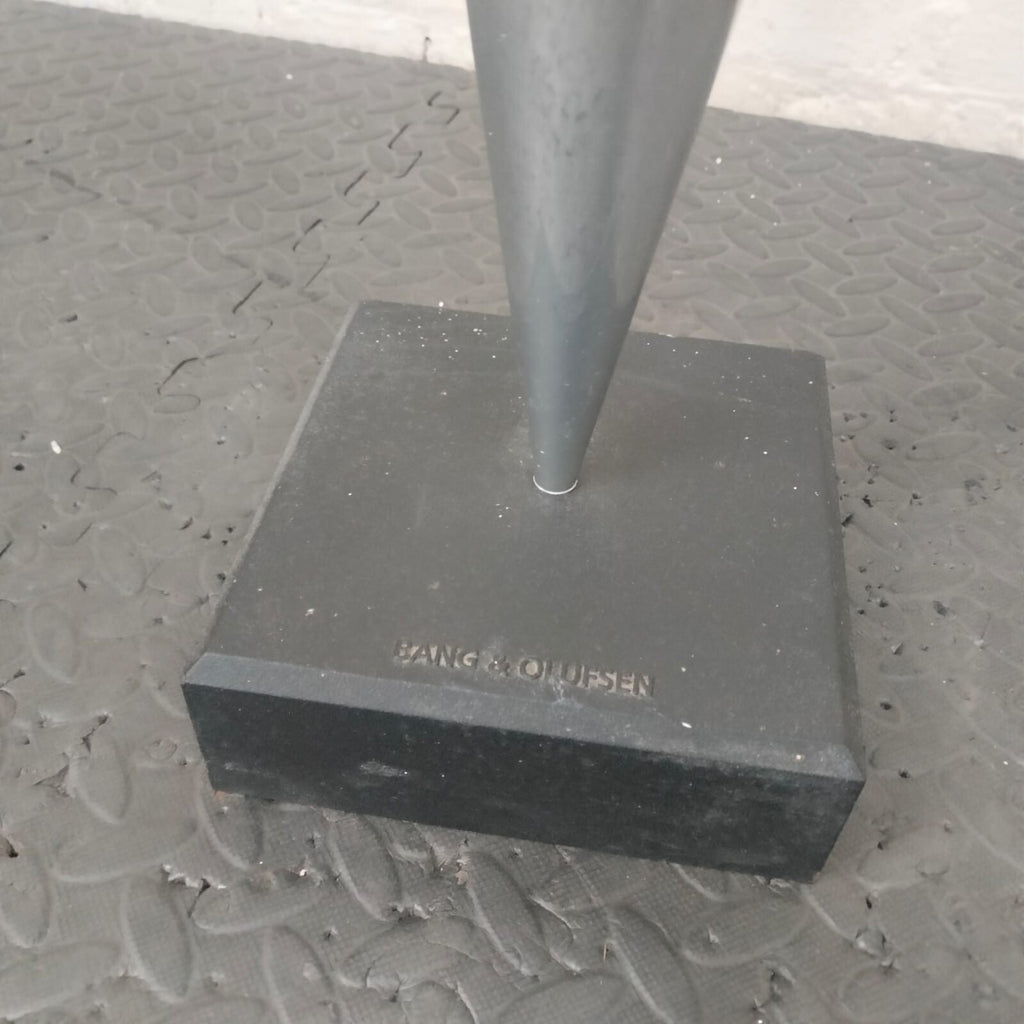 BANG & OLUFSEN B&O BEOLAB 8000 FLOOR STANDING SPEAKERS