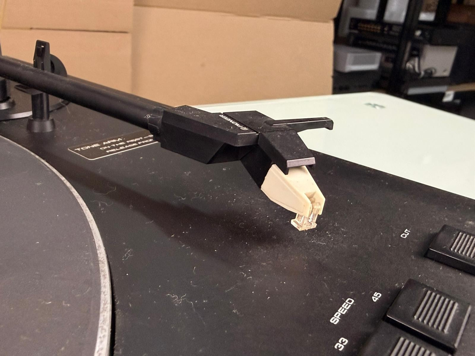 PIONEER PL 130 AUTO RETURN STEREO TURNTABLE