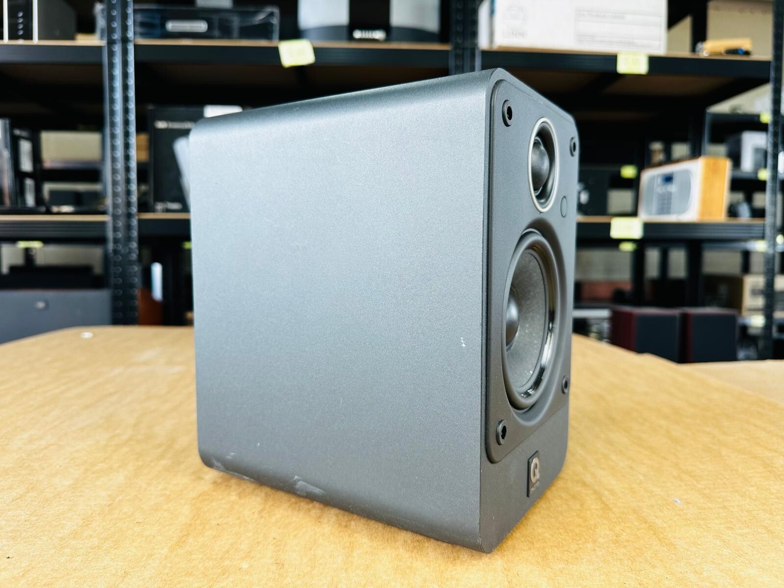 Q Acoustics 2010 Single Speaker With Wall Bracket