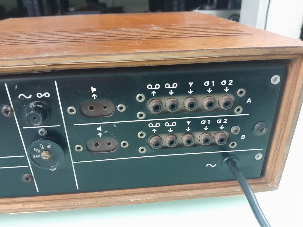 ARMSTRONG 521 STEREO AMPLIFIER