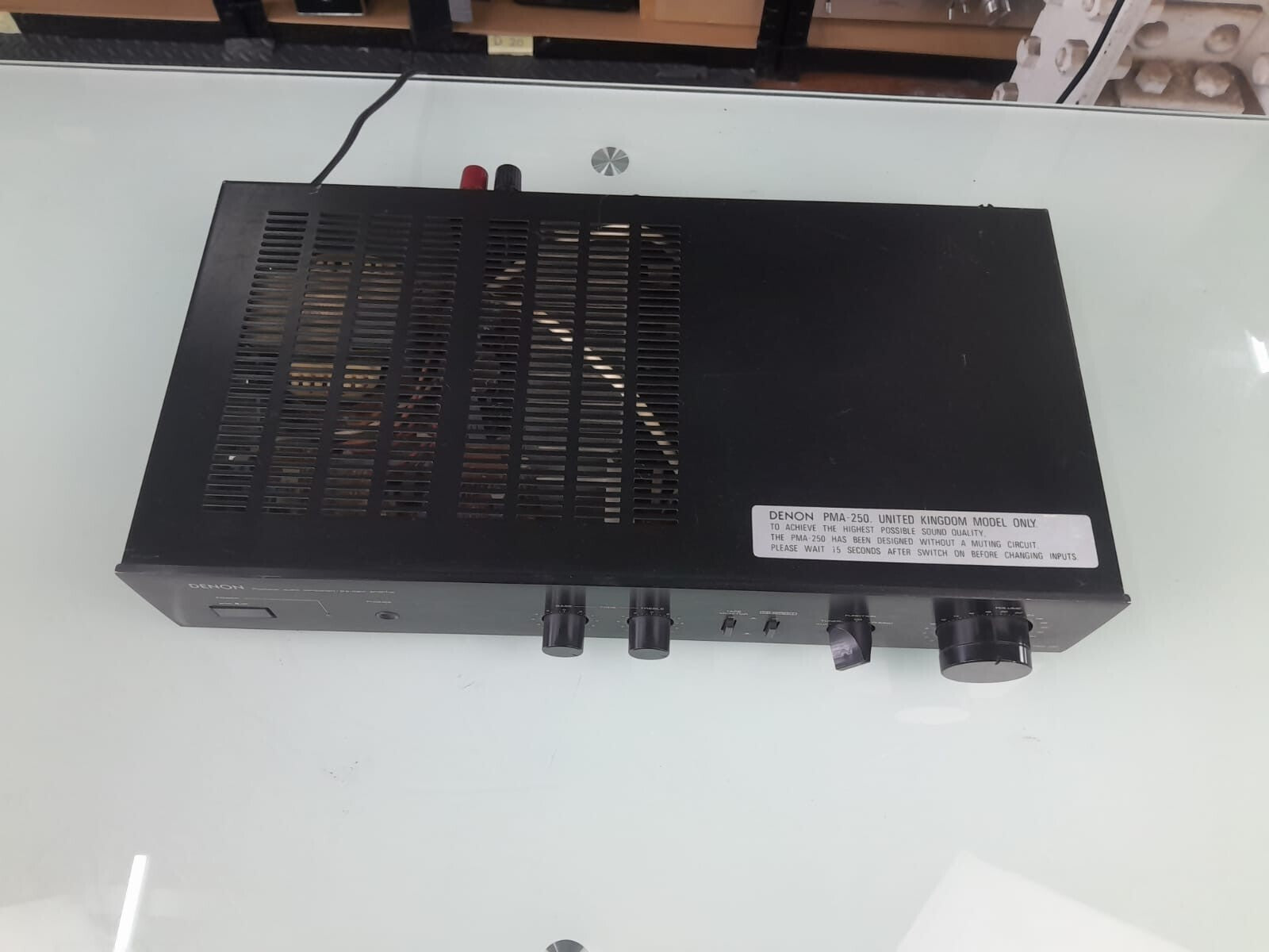 DENON PMA 250 PRECISION AUDIO COMPONENT / PRE-MAIN AMPLIFIER