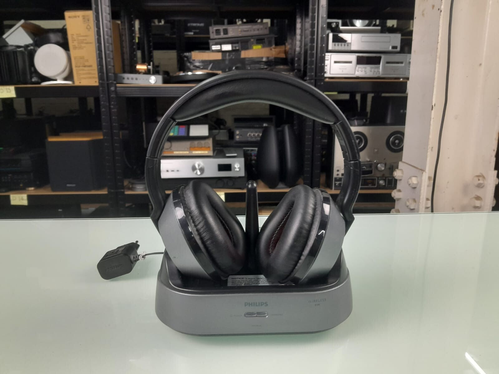 PHILIPS SHC 8535 WIRELESS HEADPHONES