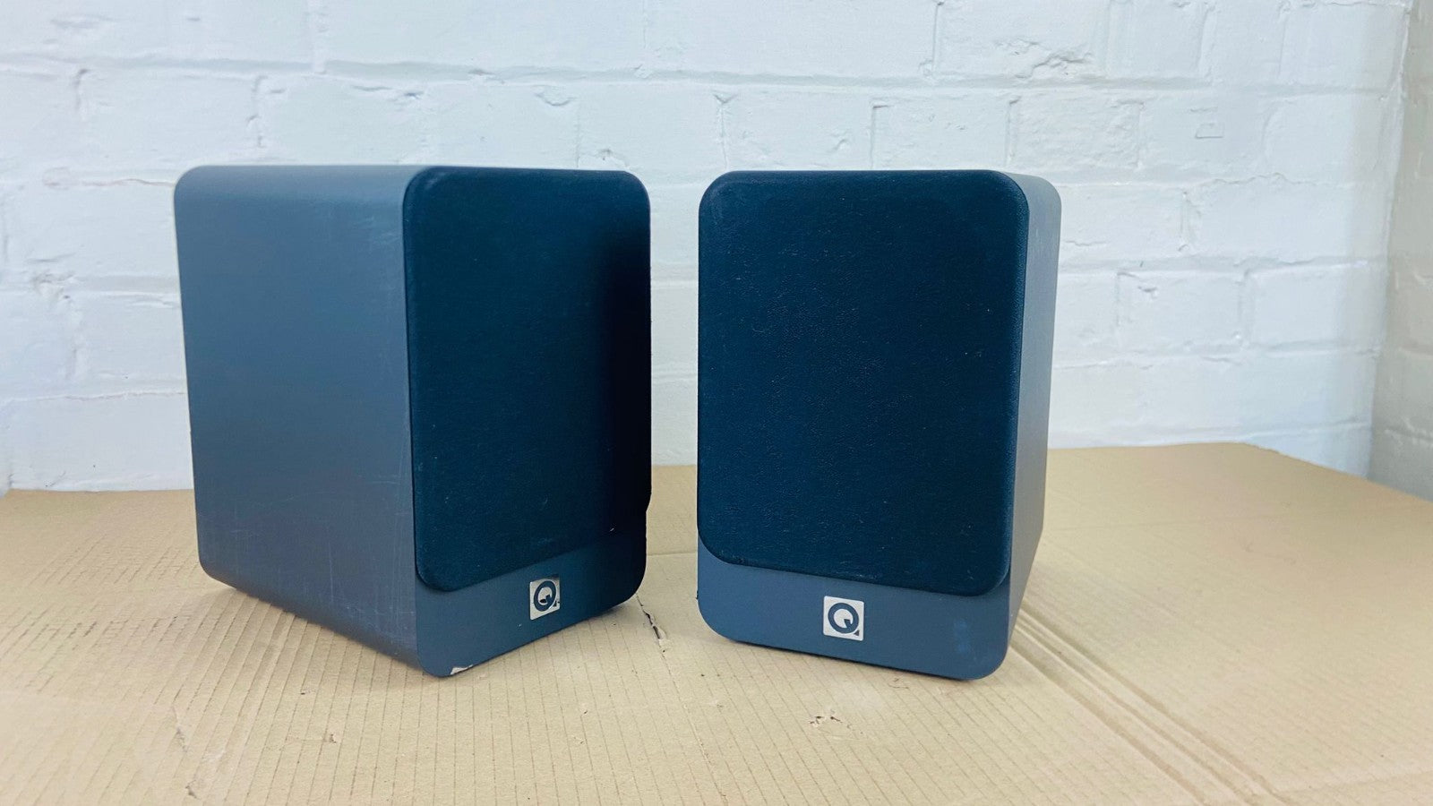 Q ACOUSTICS 2010i SPEAKERS