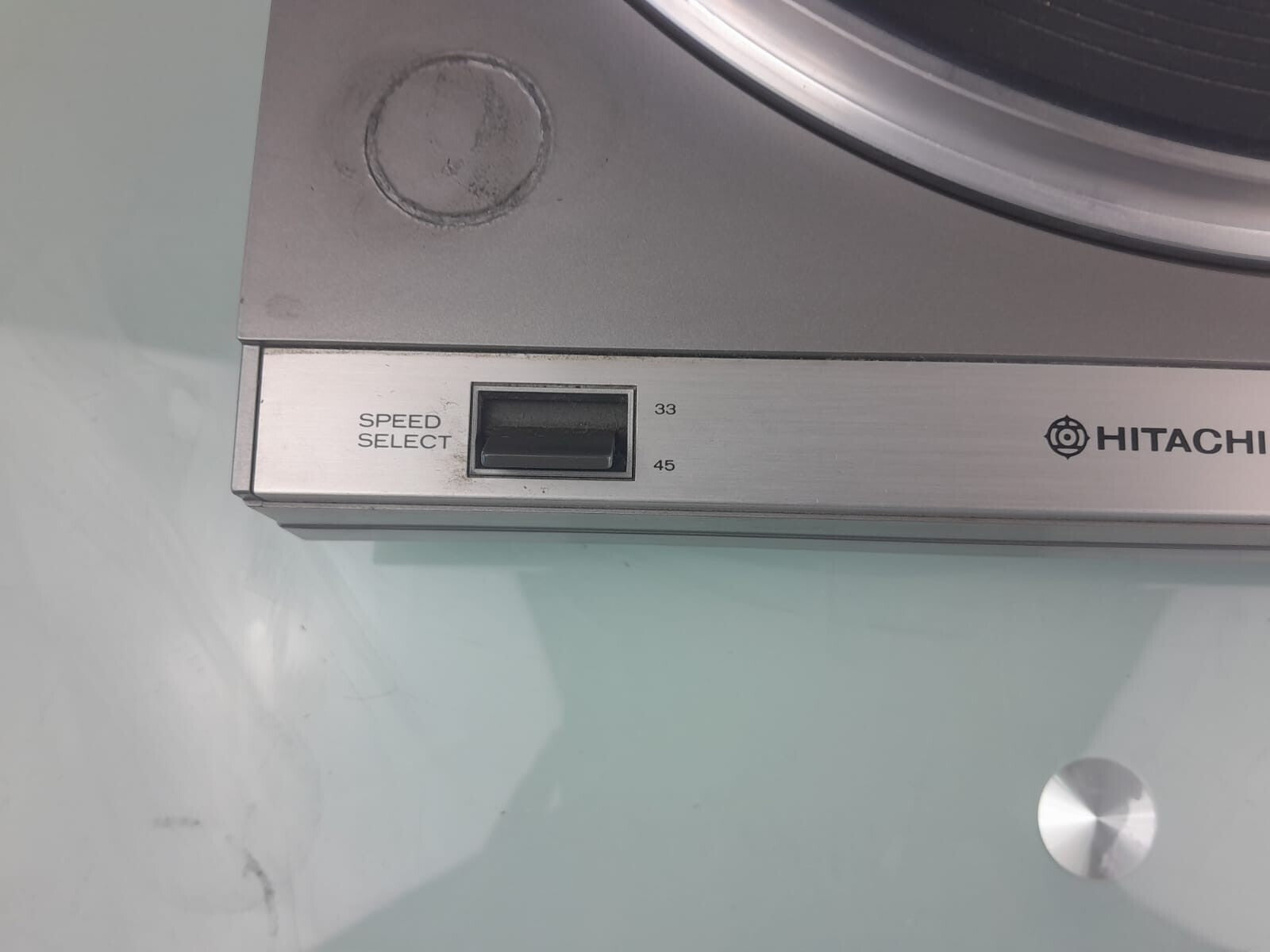 HITACHI HT 324 TURNTABLE