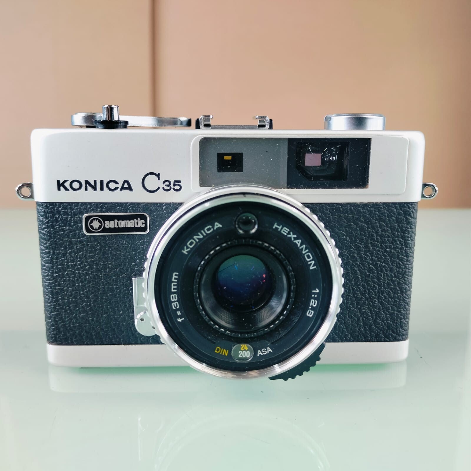 KONICA C35 RANGEFINDER CAMERA HEXANON F=38MM 1:2.8 LENS