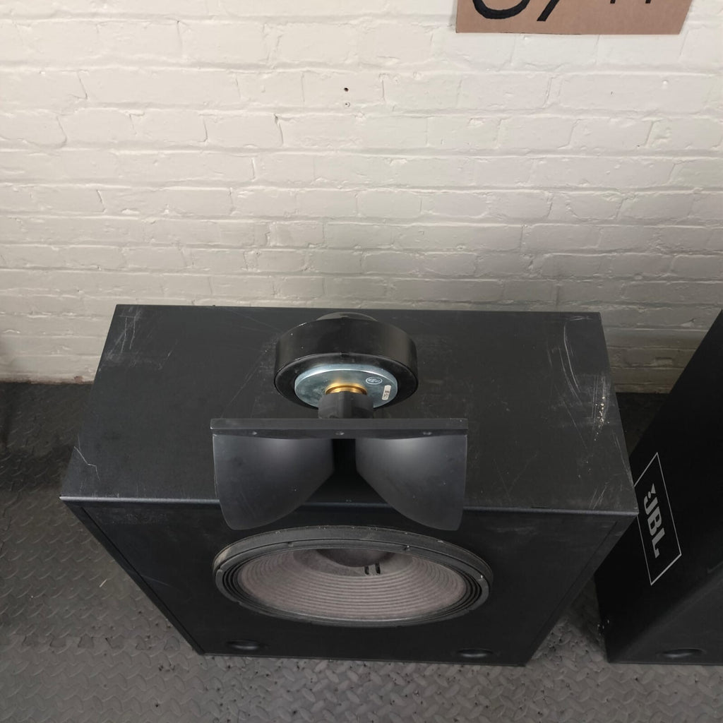 JBL 3678 Bass Subwoofers With JBL PRO 2425 HS Horn Tweeters