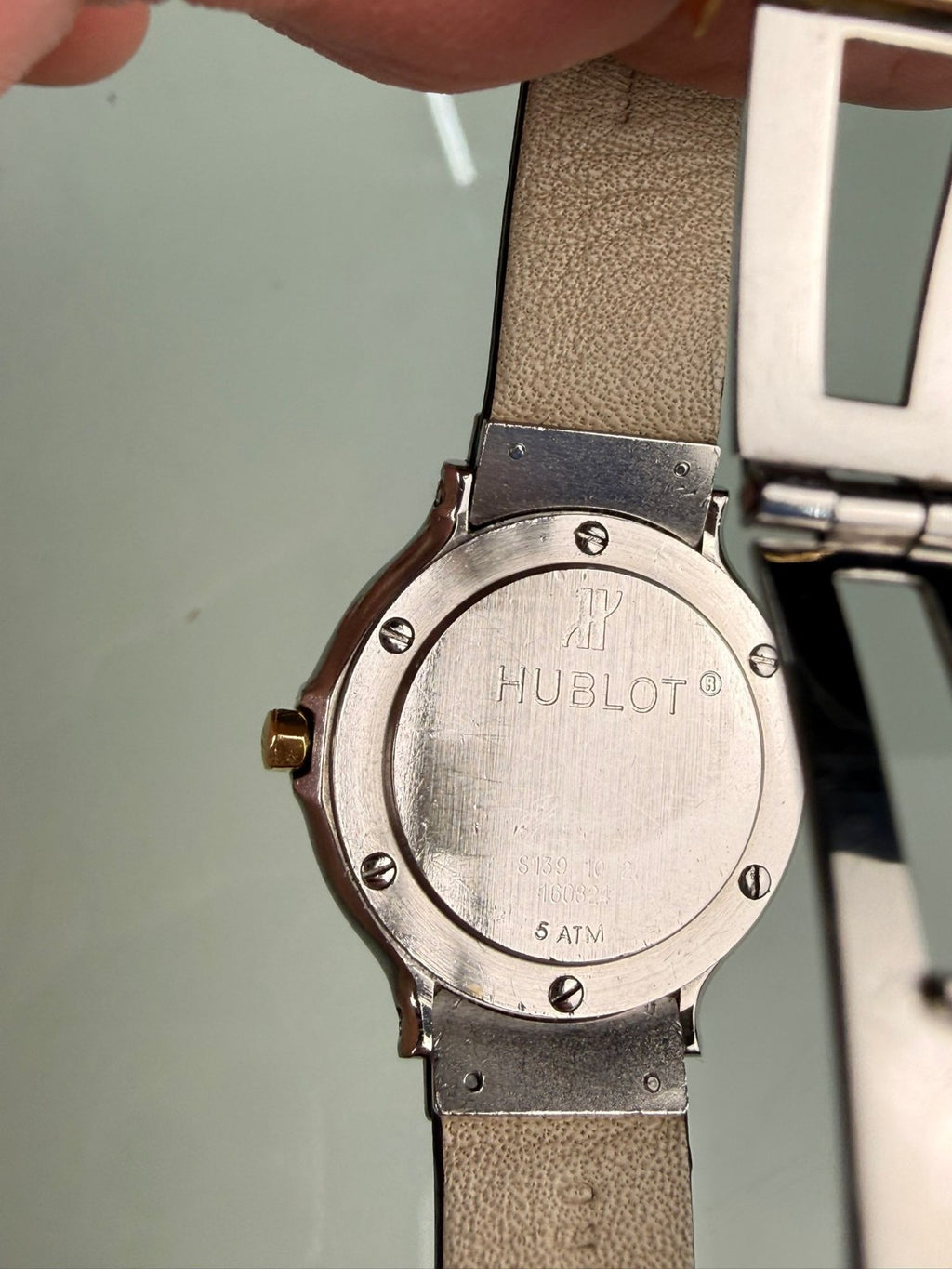 HUBLOT CLASSIC 18K GOLD MDM LADIES S139.10.2 WATCH