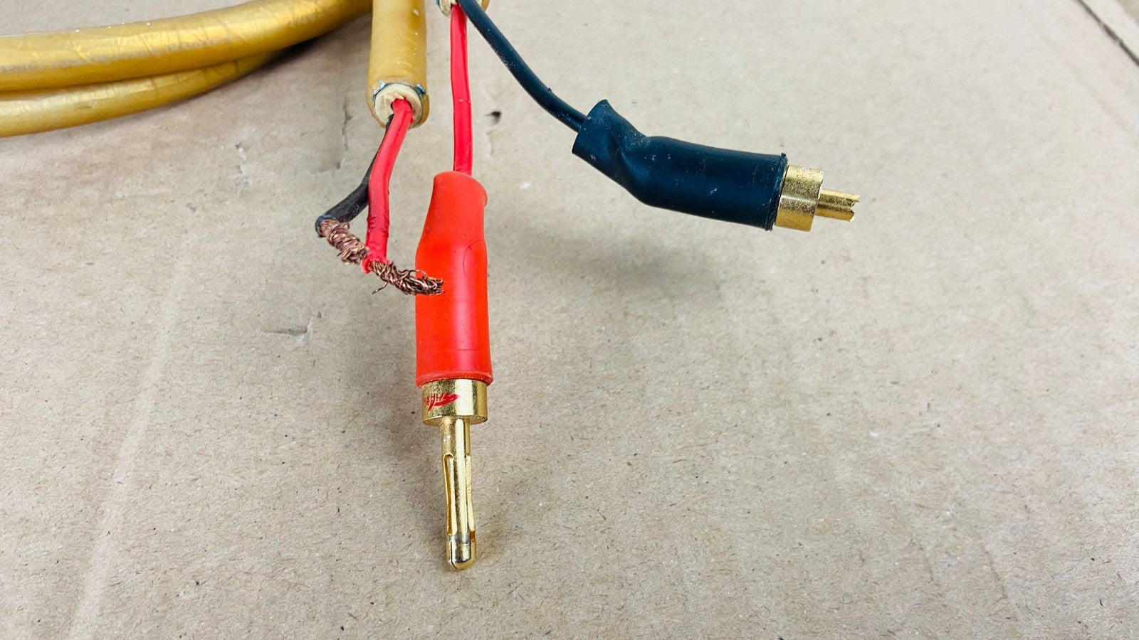 THE CHORD COMPANY CARNIVAL SILVER SCREEN SPEAKER CABLES