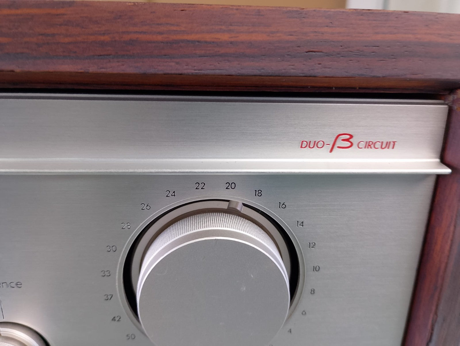 LUXMAN C 300 DUO-BETA CIRCUIT PLUS X DC STEREO CONTROL PREAMPLIFIER