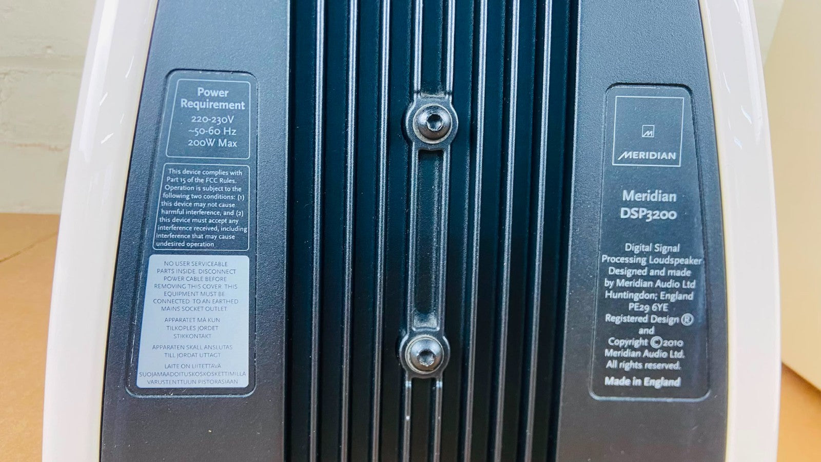 MERIDIAN DSP3200 SPEAKERS