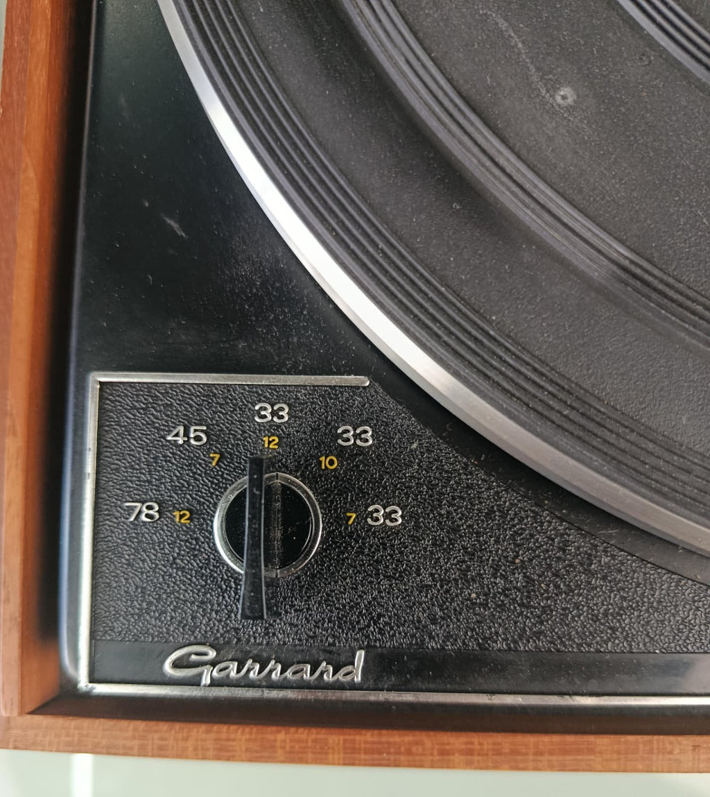 GARRARD AP 76 IN BUSH AREANA PLINTH TURNTABLE