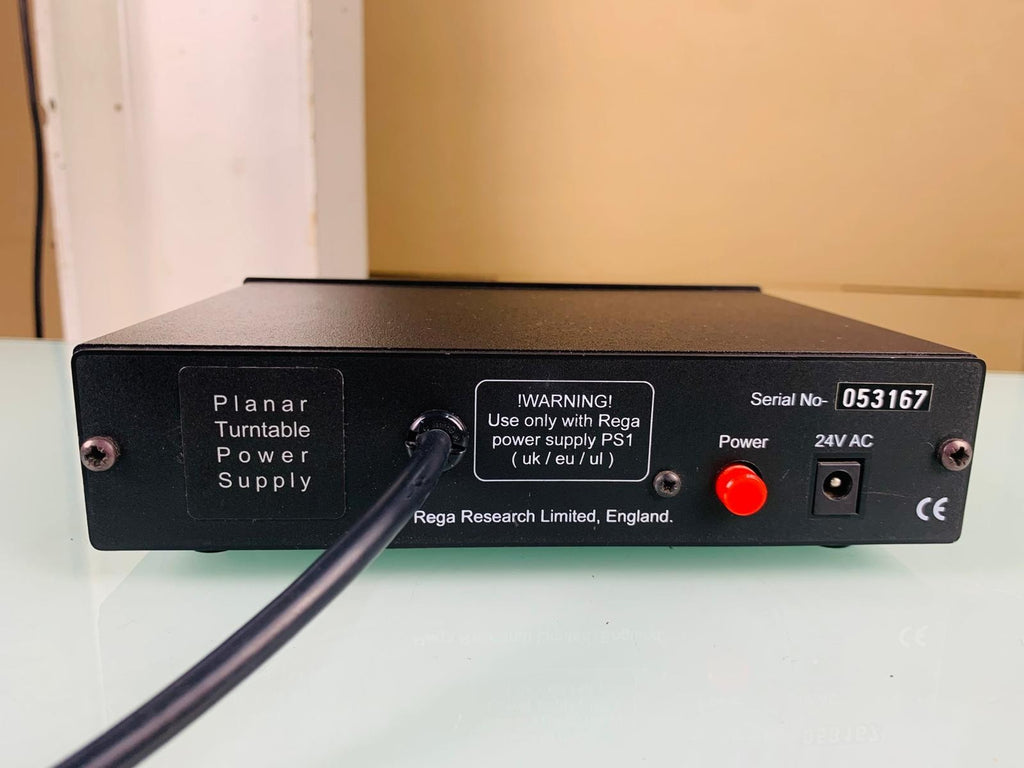 REGA P7 TURNTABLE WITH TT PSU POWER SUPPLY