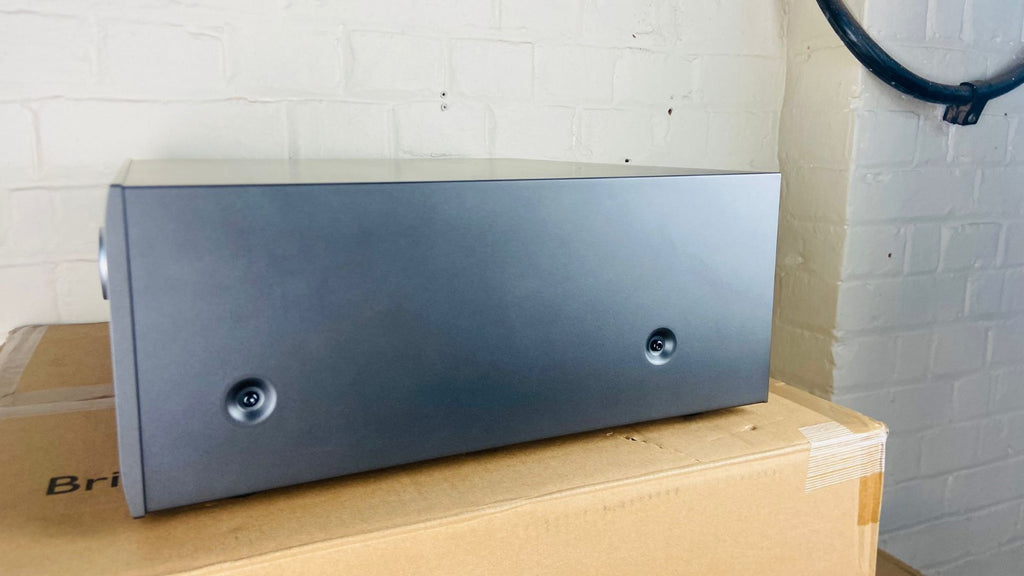 ARCAM AV40 AV RECEIVER WITH REMOTE
