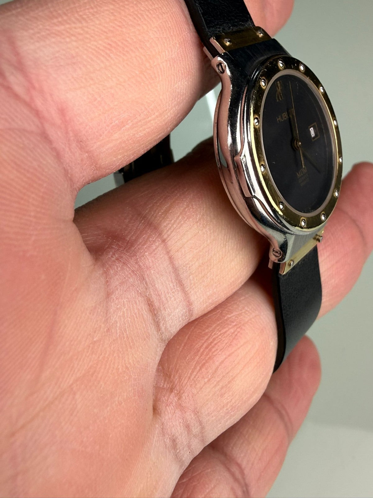 HUBLOT CLASSIC 18K GOLD MDM LADIES S139.10.2 WATCH