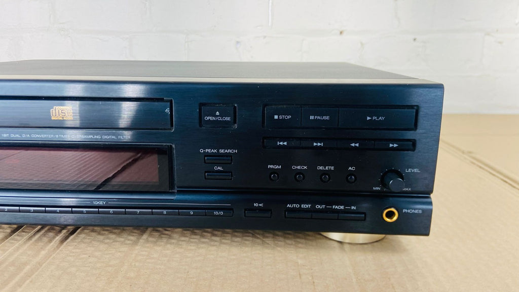AIWA XC 950 CD PLAYER WITH REMOTE