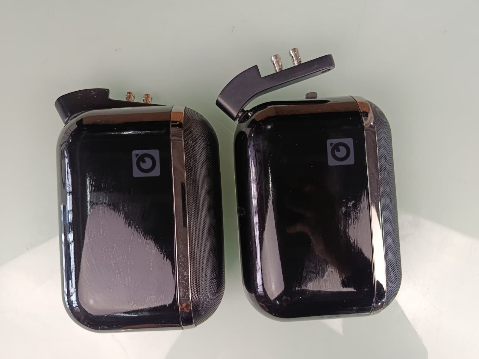 Q ACOUSTICS 7000lri SPEAKERS