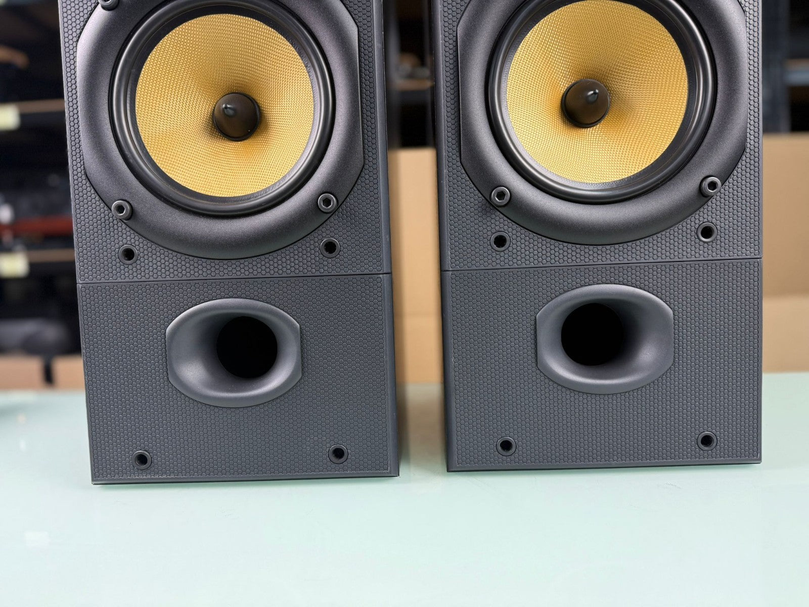 BOWERS & WILKINS B&W DM602 S2 SPEAKERS