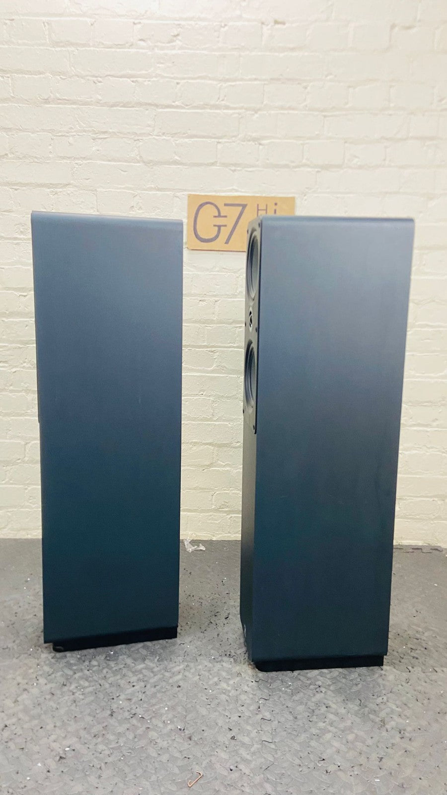 Q ACOUSTICS 2050i FLOOR STANDING SPEAKERS