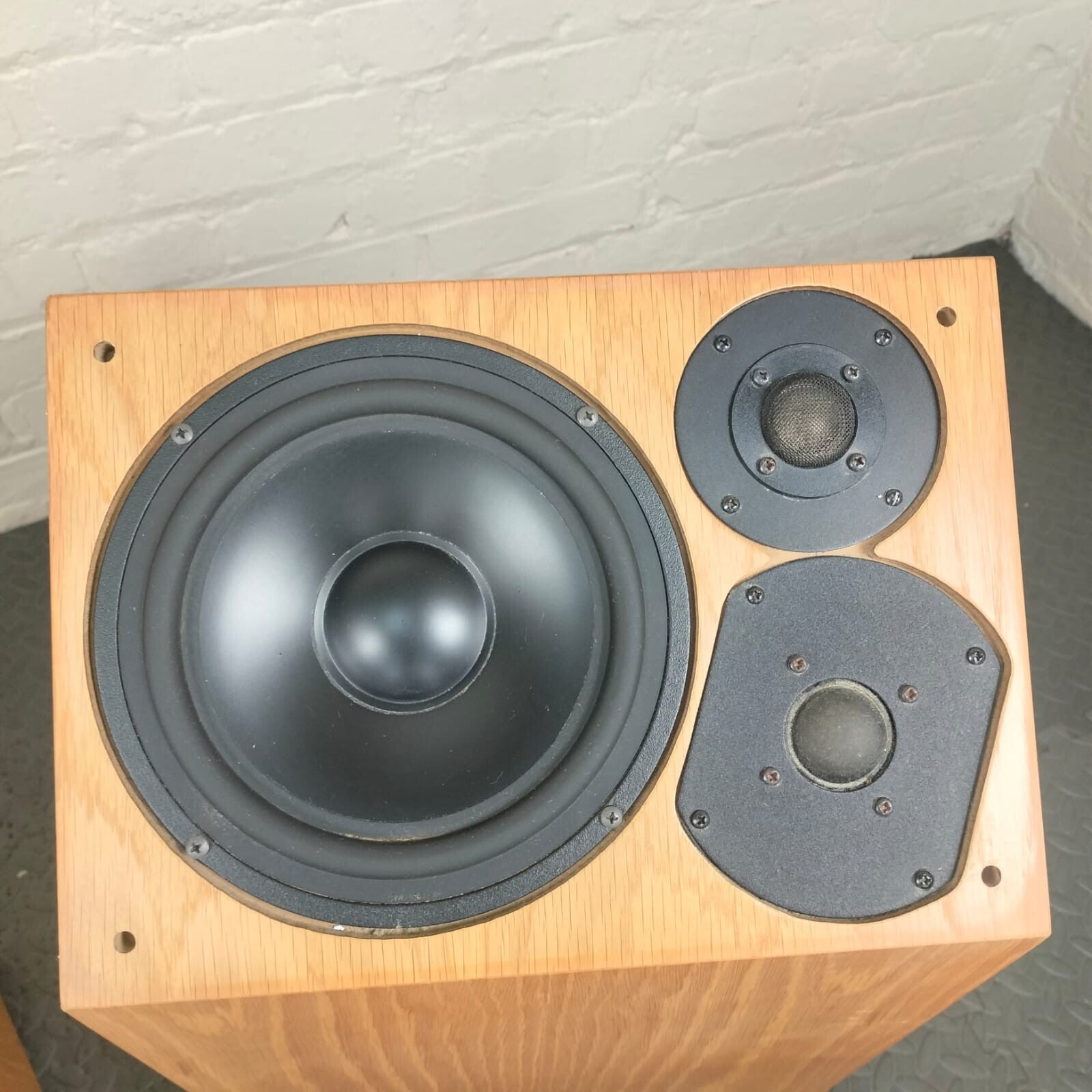 SHAHINIAN ARCS MK2 OMNIDIRECTIONAL ACOUSTICS ARC SPEAKERS