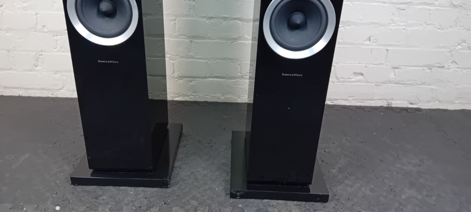 BOWERS & WILKINS B&W CM8 S2 FLOOR STANDING SPEAKERS