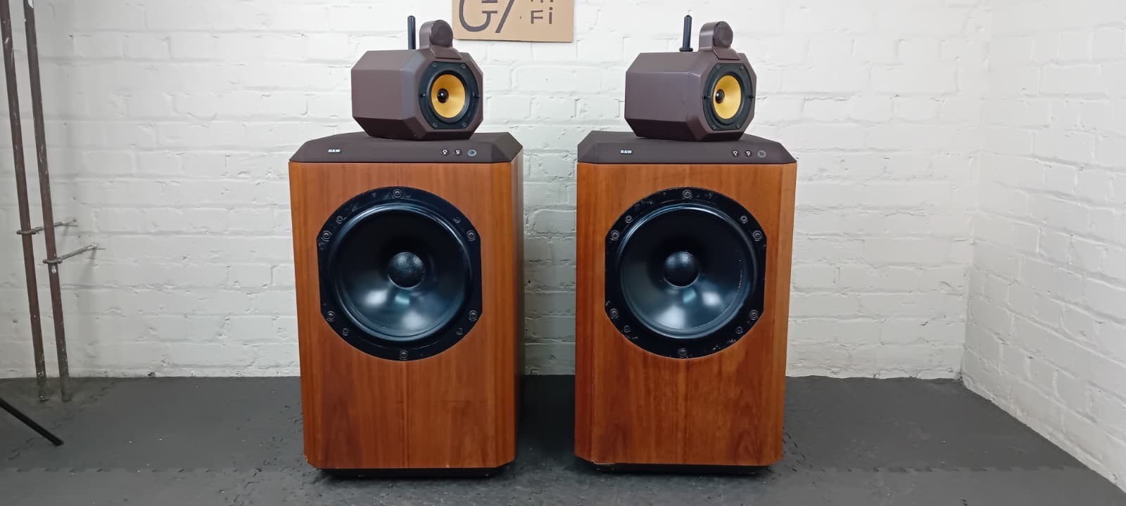 B&W BOWERS & WILKINS 801 SERIES 80 SPEAKERS