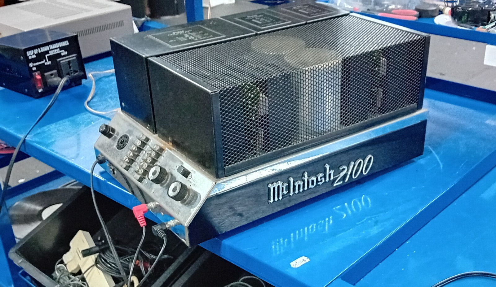 MCINTOSH MC2100 TWIN 105 WATT STEREO POWER AMPLIFIER #002