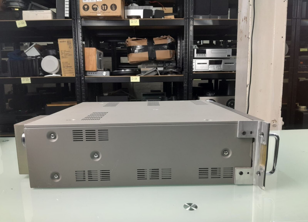 SONY PCM 7050 DIGITAL AUDIO RECORDER