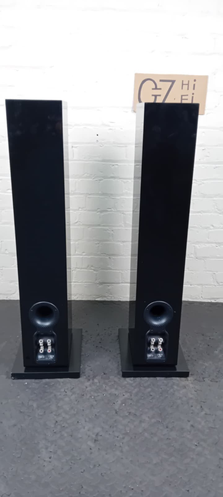BOWERS & WILKINS B&W CM8 S2 FLOOR STANDING SPEAKERS