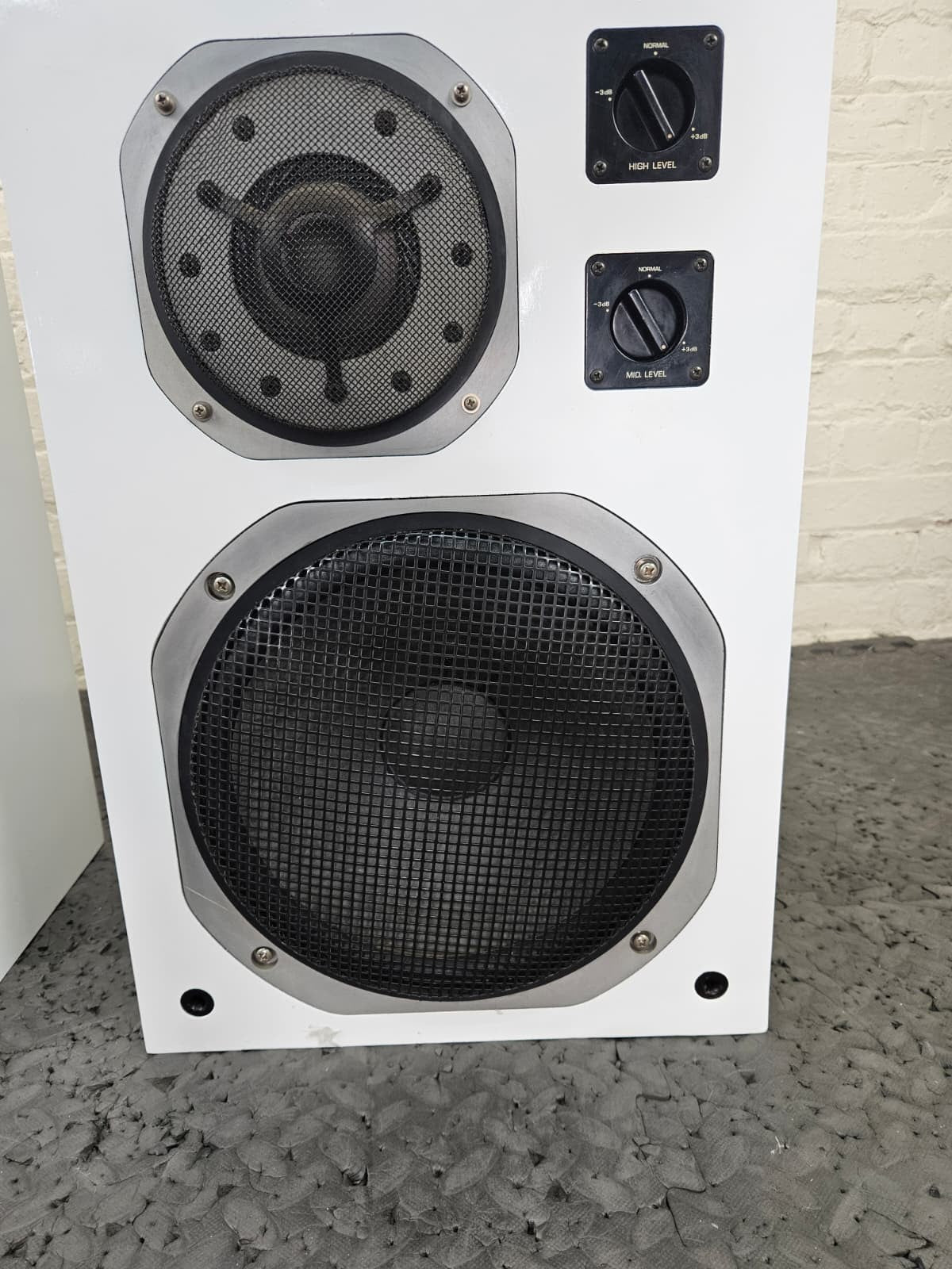 YAMAHA NS 1000M SPEAKERS