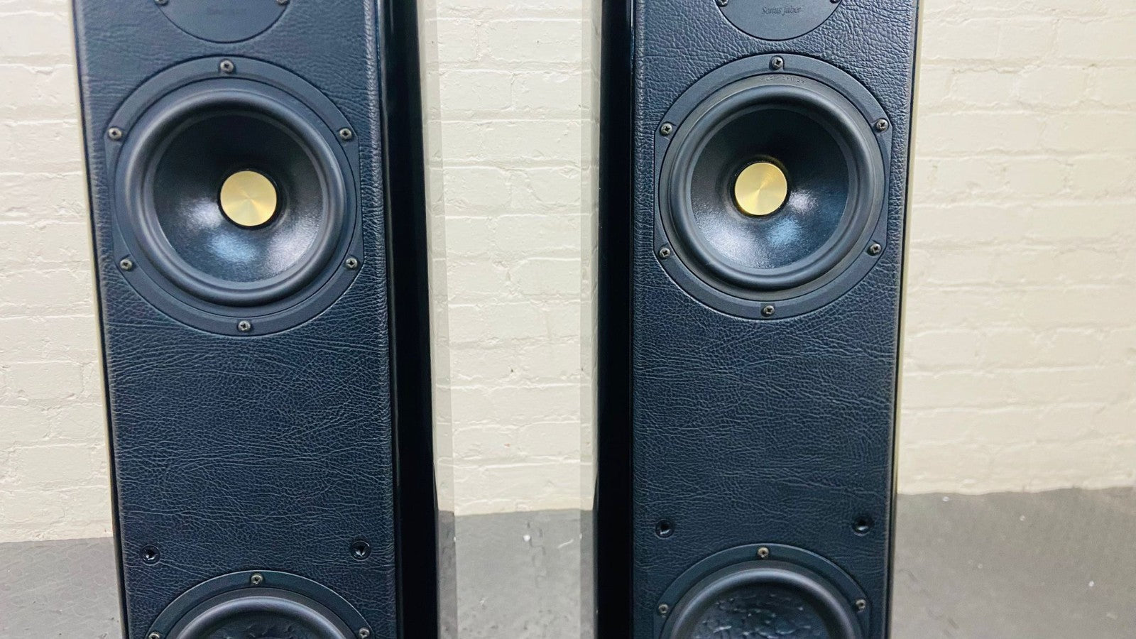 SONUS FABER CONCERTO GRAND PIANO FLOOR STANDING SPEAKERS