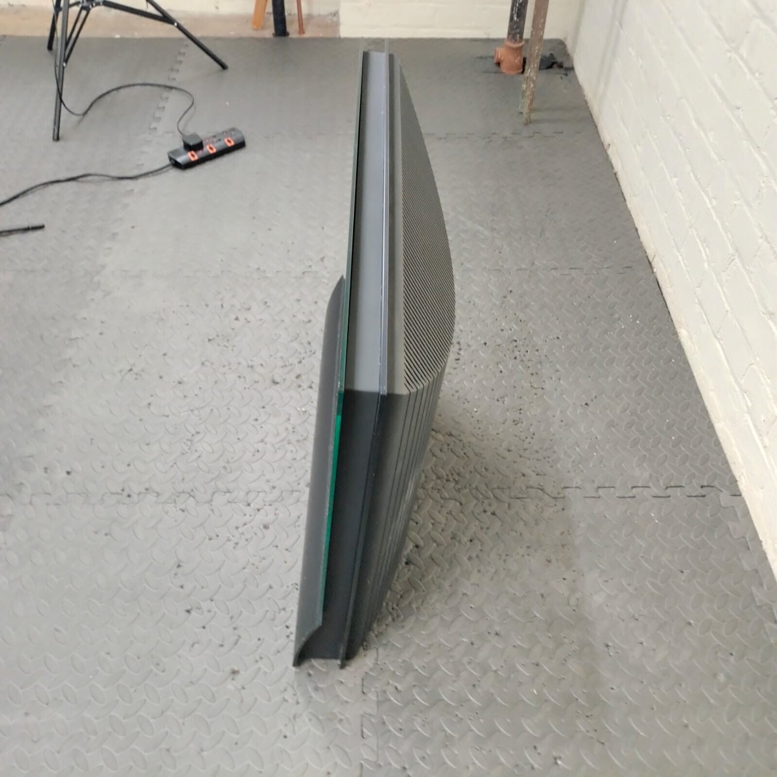 BANG & OLUFSEN B&O BEOCENTER 6 26 INCH TV #002