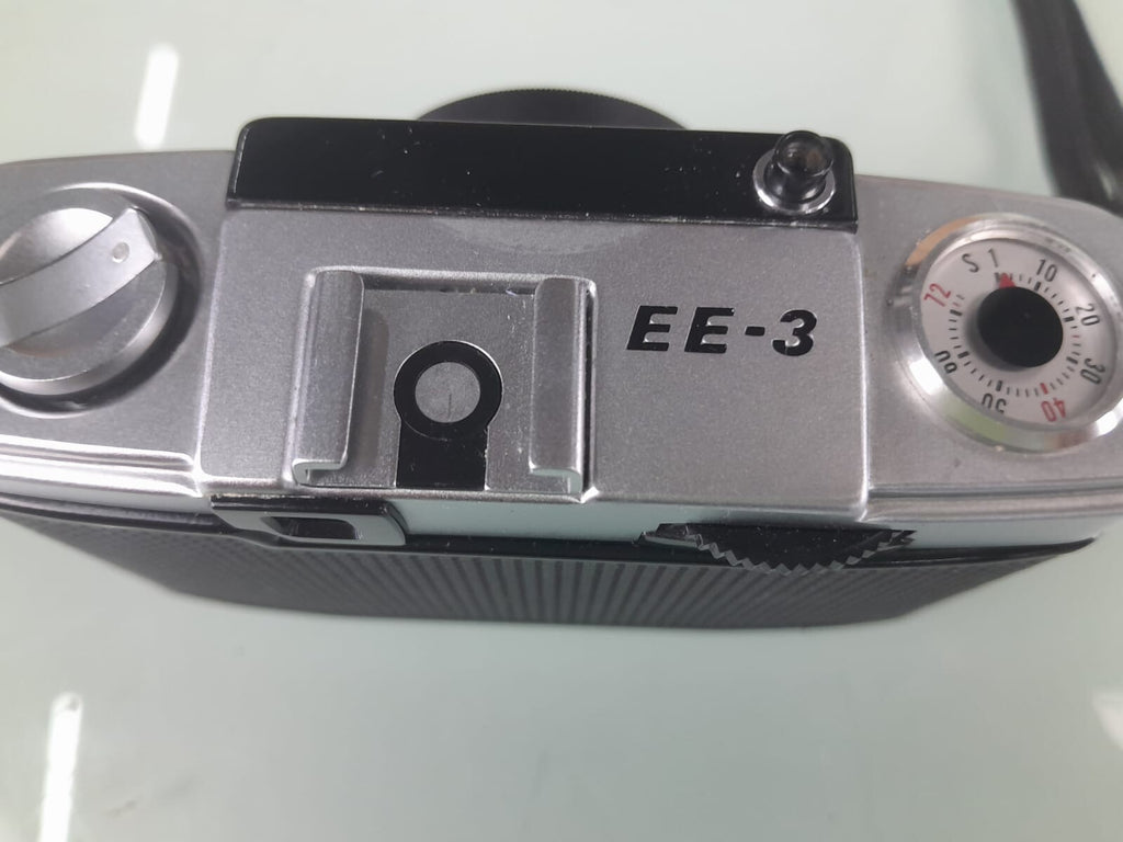 OLYMPUS PEN EE 3 FILM CAMERA D.ZUIKO F=28MM 1:3.5 LENS